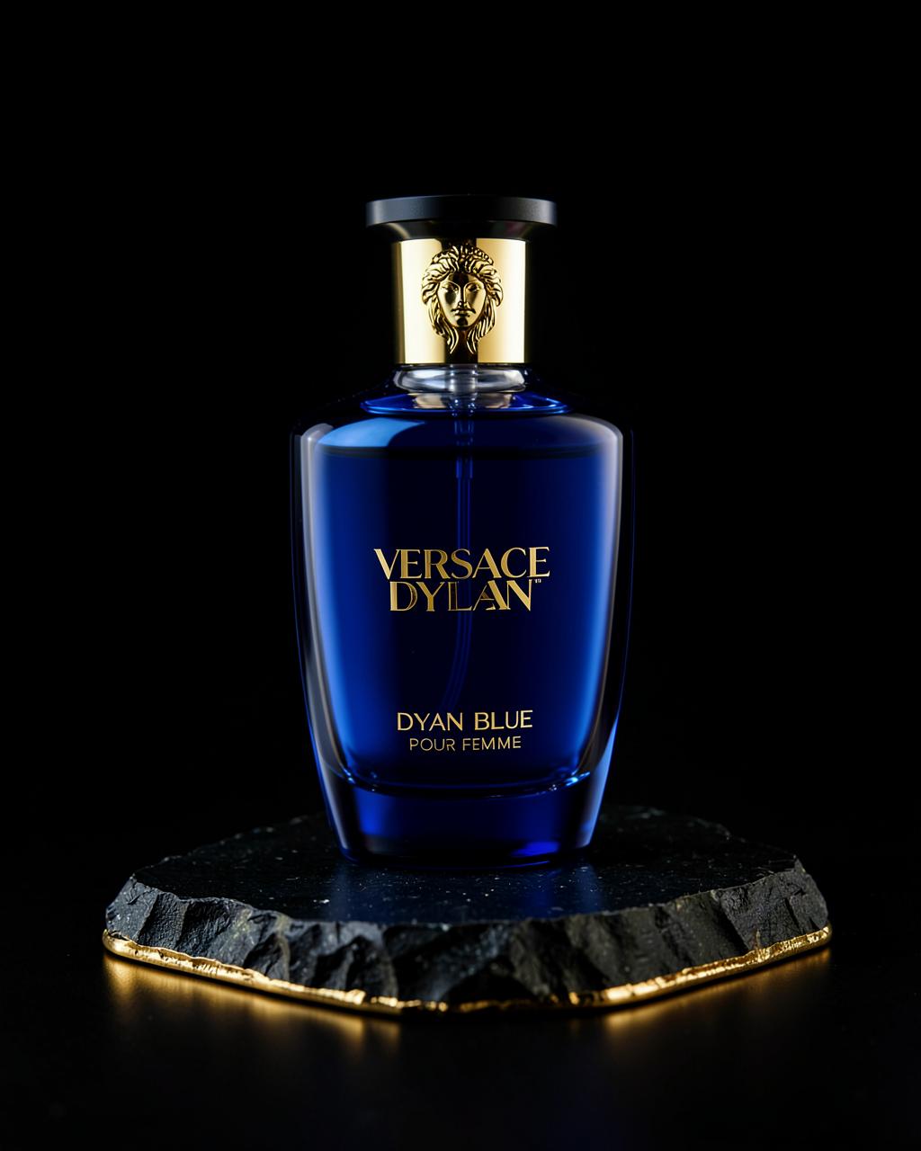 Versace Dylan Blue Pour Femme perfume bottle